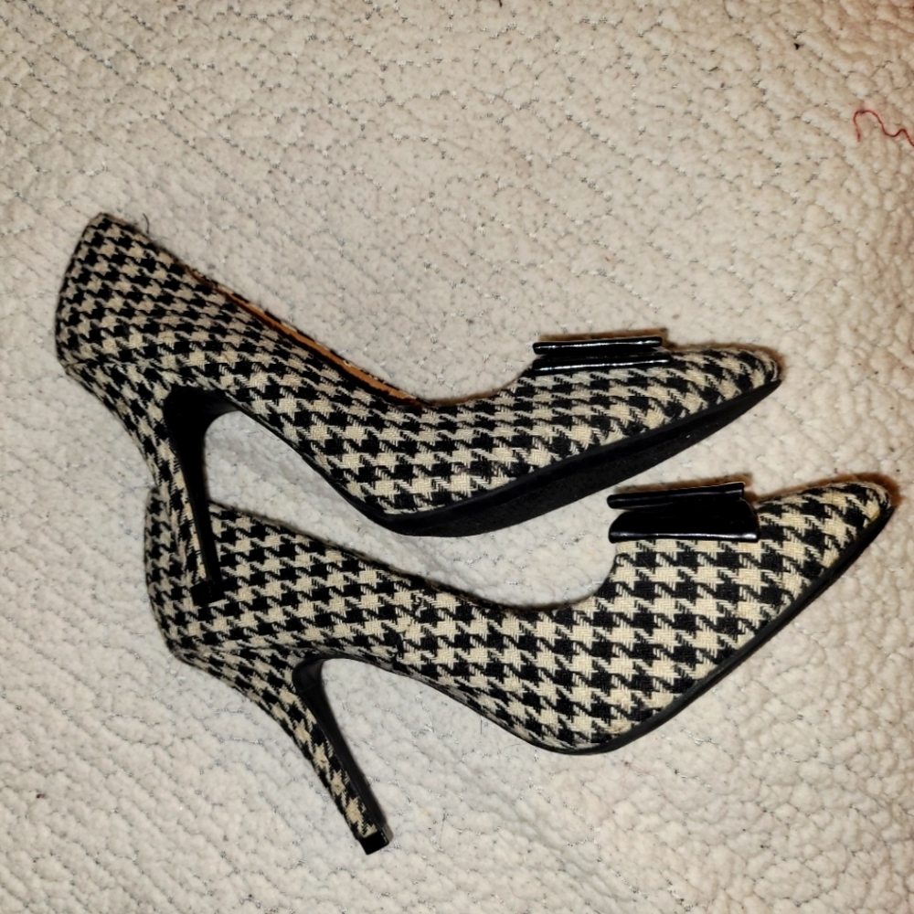 Apt 9 Size 8 Houndstooth Pump